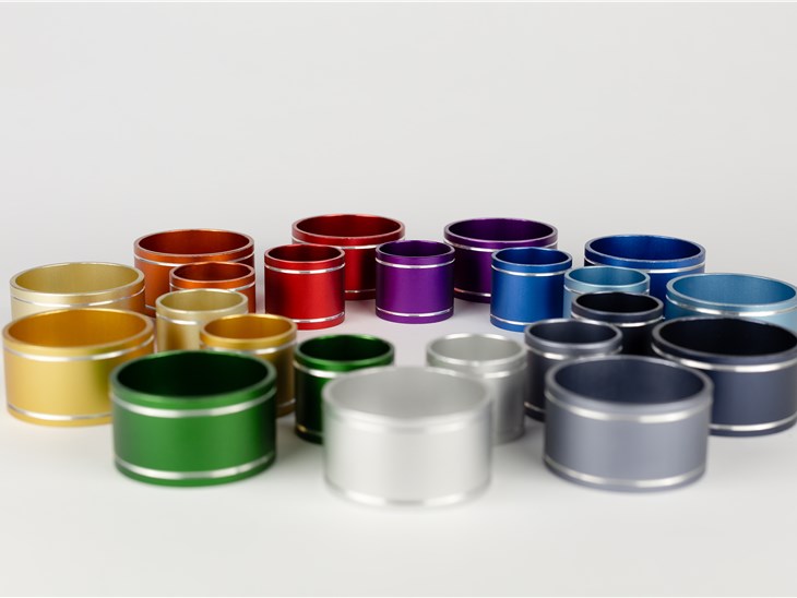 Anodizzazione decorativa colorata